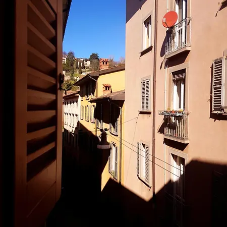 Casa Vacanze Ca' Donizetti Apartman *